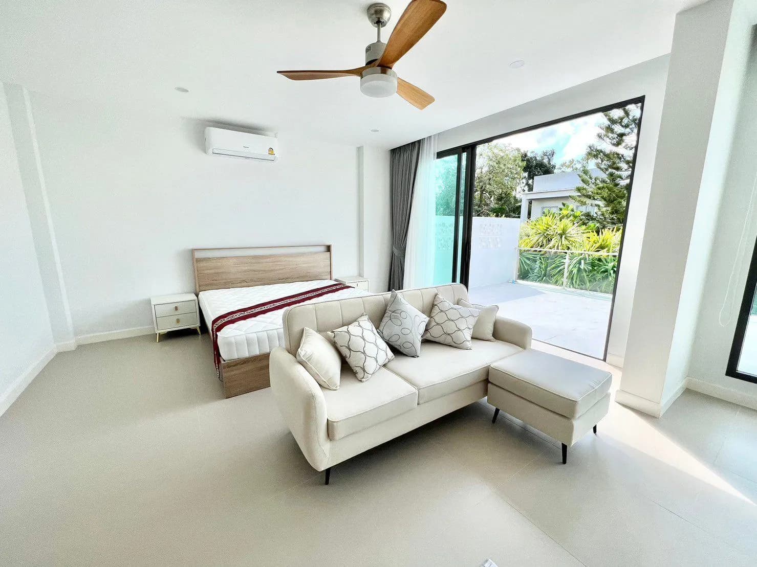 Luxury 4 bedrooms villa for rent in Choeng Thale — Thumbnail 9