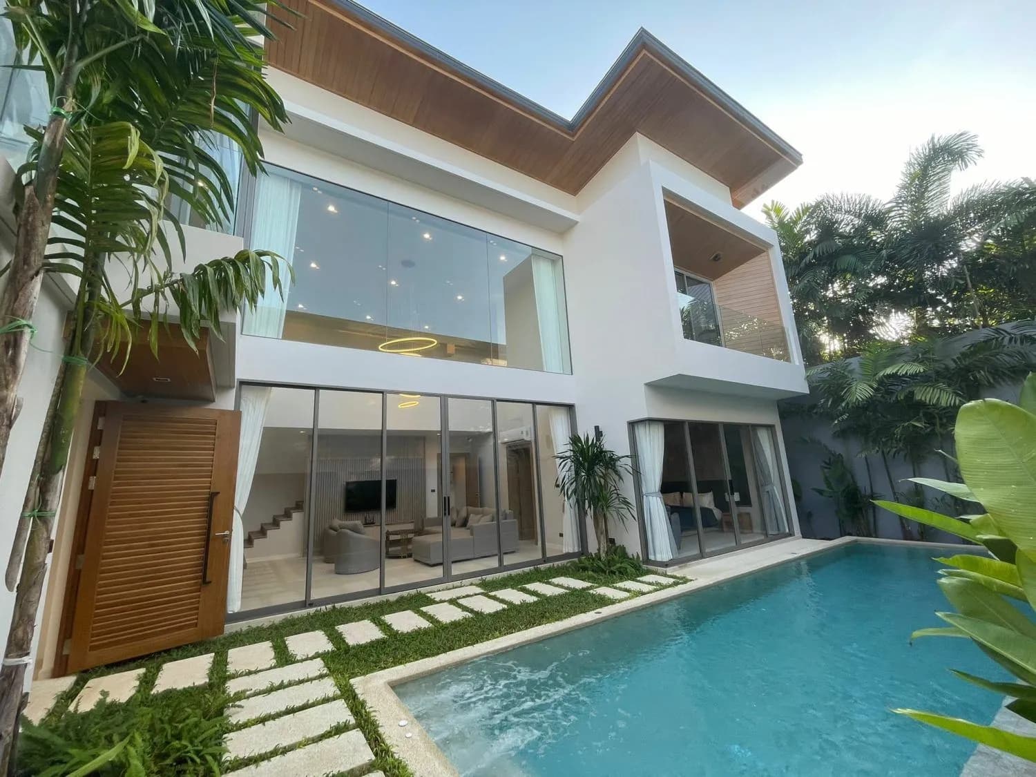 Zenithy 3 with private pool villa for sale in Choeng Thale — Photo 1