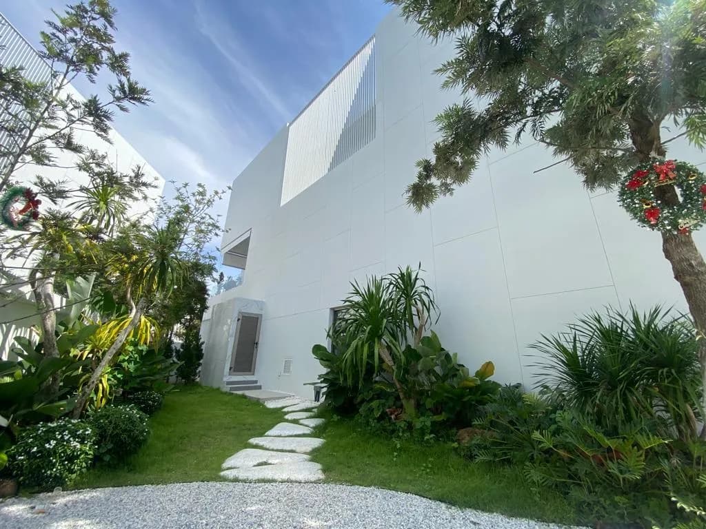 3 Bedrooms Brand New Villa with Private Pool For Sale In Choeng Thale Phuket — Thumbnail 4