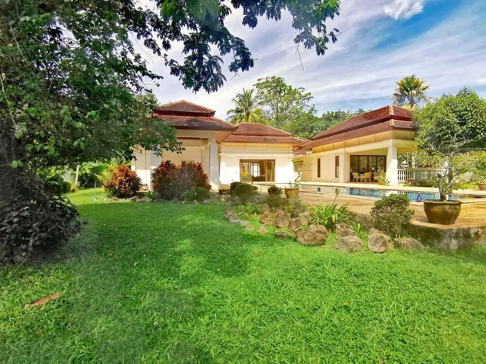 Large garden 5 bedrooms villa for rent in Thalang — Thumbnail 4