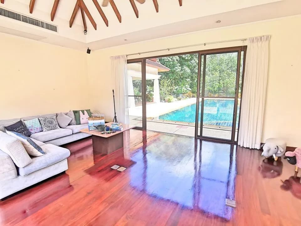 Large garden 5 bedrooms villa for rent in Thalang — Thumbnail 7