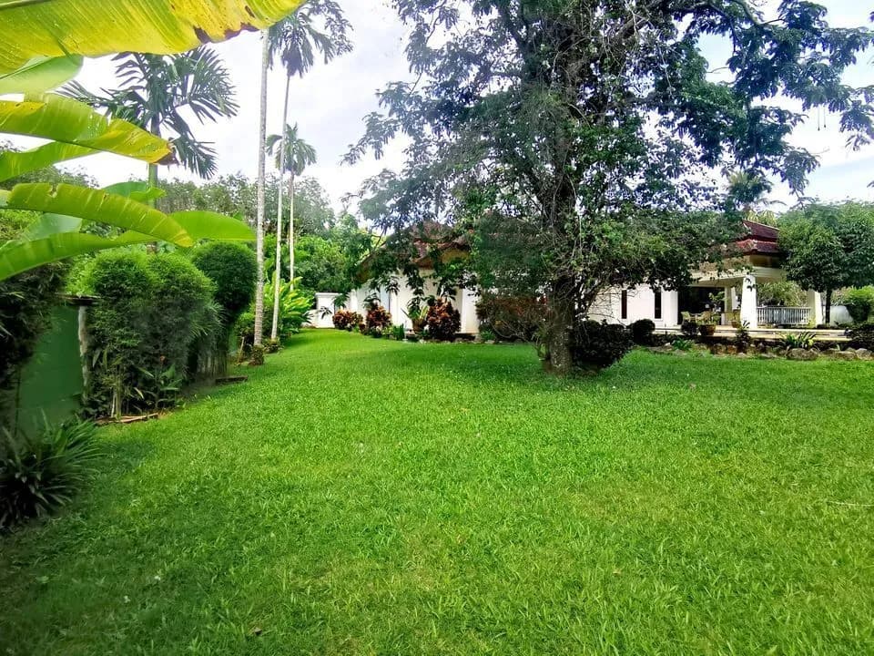 Large garden 5 bedrooms villa for rent in Thalang — Thumbnail 8