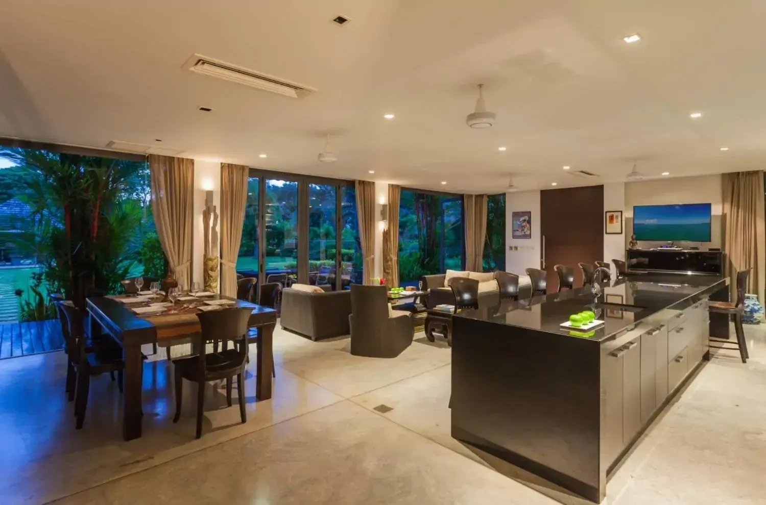 Private Pool Villa For Rent, walking distance to the beach, Choeng Thale,  Phuket — Thumbnail 13