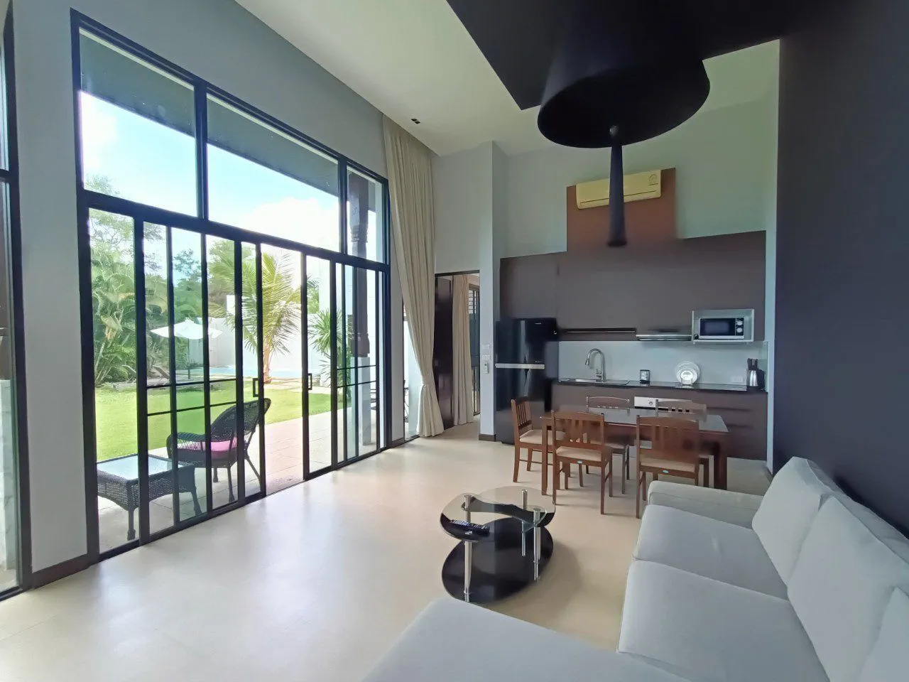 Boutique Pool Villa 3 Bedrooms 360.80 Sqm. With Private Pool For Sale In Choeng Thale Phuket — Photo 1