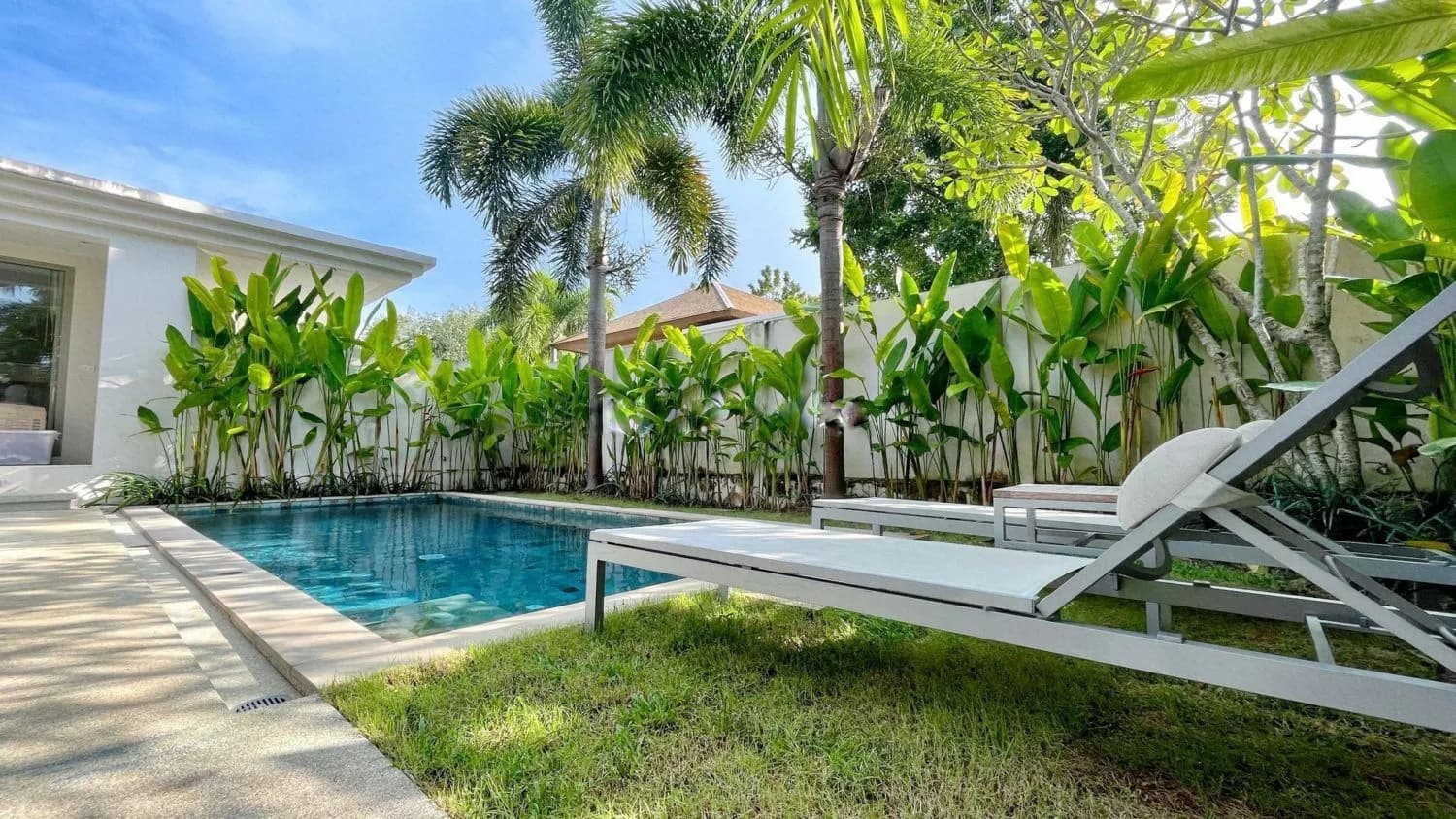 Trichada 3 bedrooms pool villa for rent in Choeng Thale — Photo 1