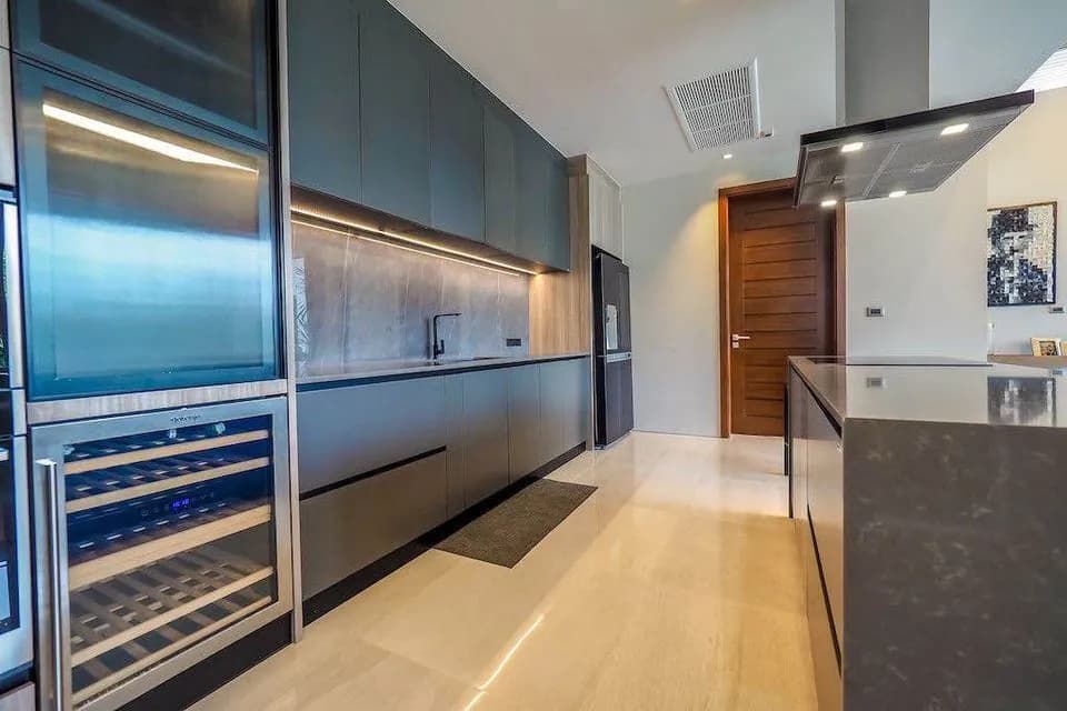 Botanica Bangtao – 4 bedrooms with private pool villa for rent in Choeng Thale — Photo 1