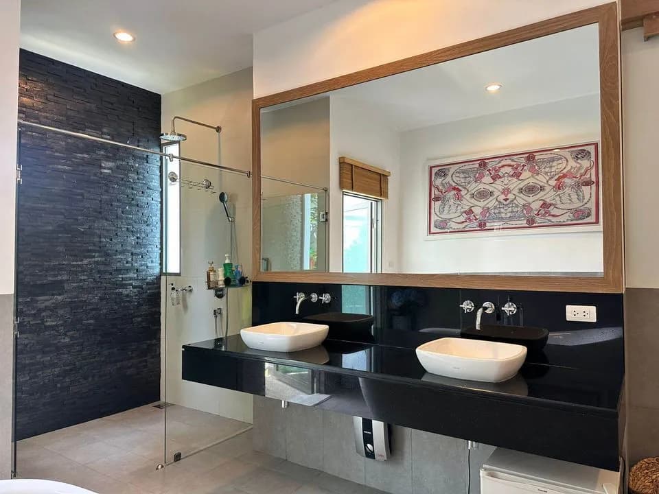 Spacious 3 bedroom with private pool for rent in Layan Beach — Thumbnail 6