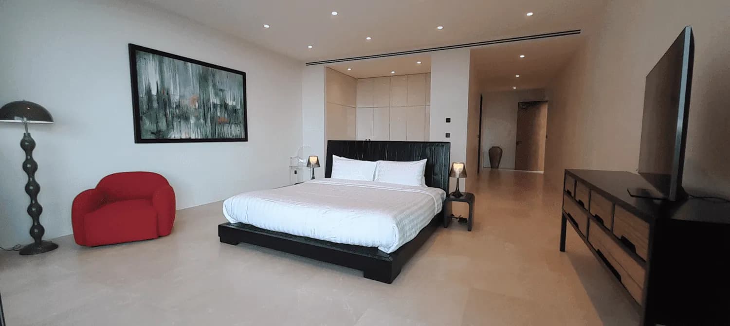 5 Bedrooms Modern Villa for Rent | Breathtaking Chalong Bay Views, Phuket — Thumbnail 2