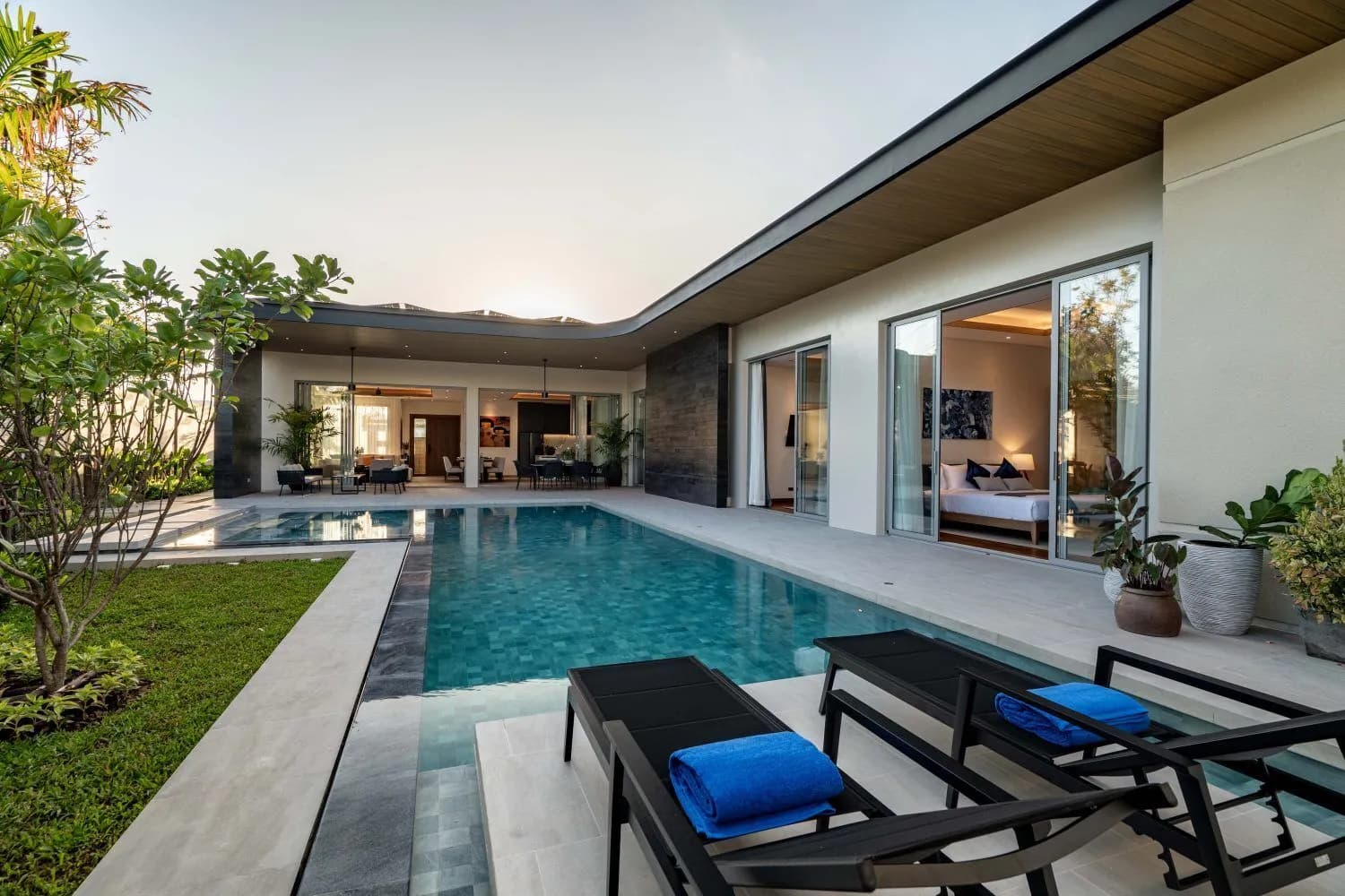 Alinda Villas – Elegant and Luxury Villas in Thalang, Phuket — Photo 1