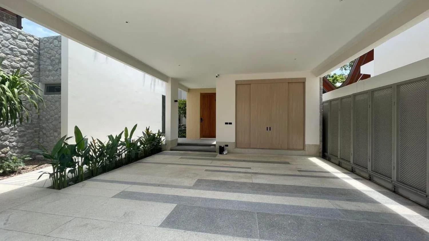 Erawana: Luxurious 4-Bedroom Pool Villa for Rent in Choeng Thale, Phuket — Thumbnail 23