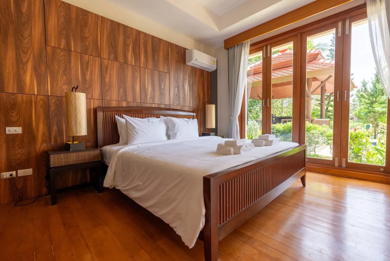 Angsana Laguna Villa – 4 bedrooms pool villa with big garden for rent near Bangtao Beach — Thumbnail 20