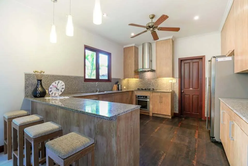 Luxurious 5+1 Bedroom Sai Taan Villa with Pool & Spa Room — Photo 1