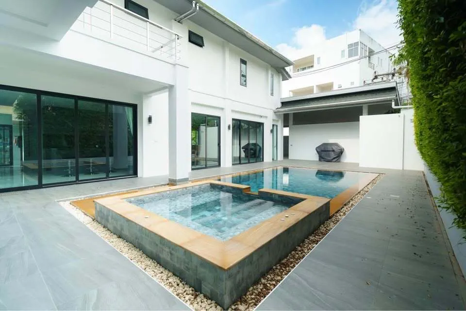 Luxurious 6-Bedroom Pool Villa for Rent in Bang Tao — Thumbnail 13