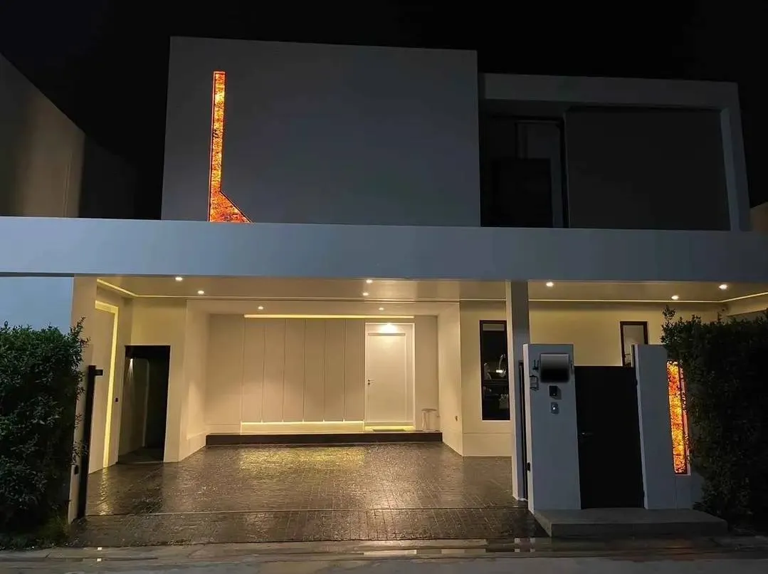 Exquisite 4-Bedroom Villa Near IKEA Phuket with Modern Amenities — Thumbnail 8