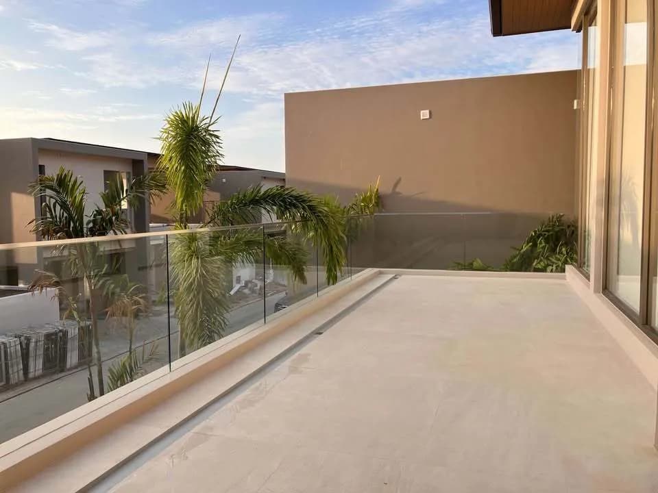 Luxury 4-Bedroom Villa for Rent in Bangtao — Photo 1