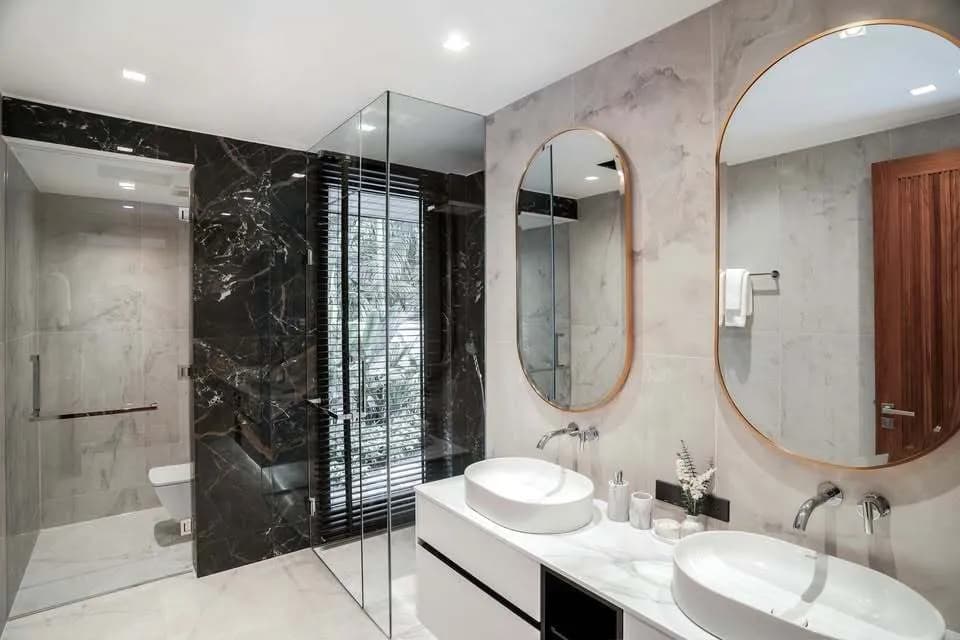 Luxury 3-Bedroom Villa for Rent Near Bang Tao Beach — Thumbnail 8