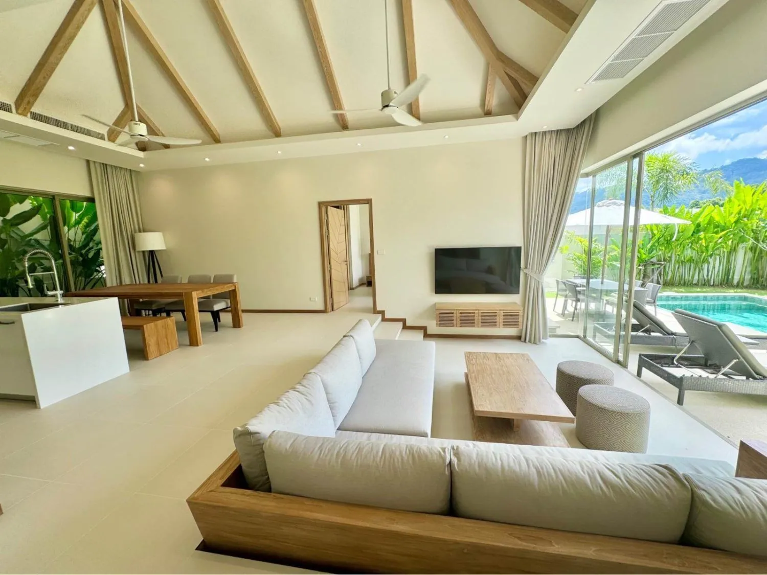 Trichada Breeze – Elegant 3-Bedroom Pool Villa for Rent in Bangtao, Phuket — Thumbnail 2