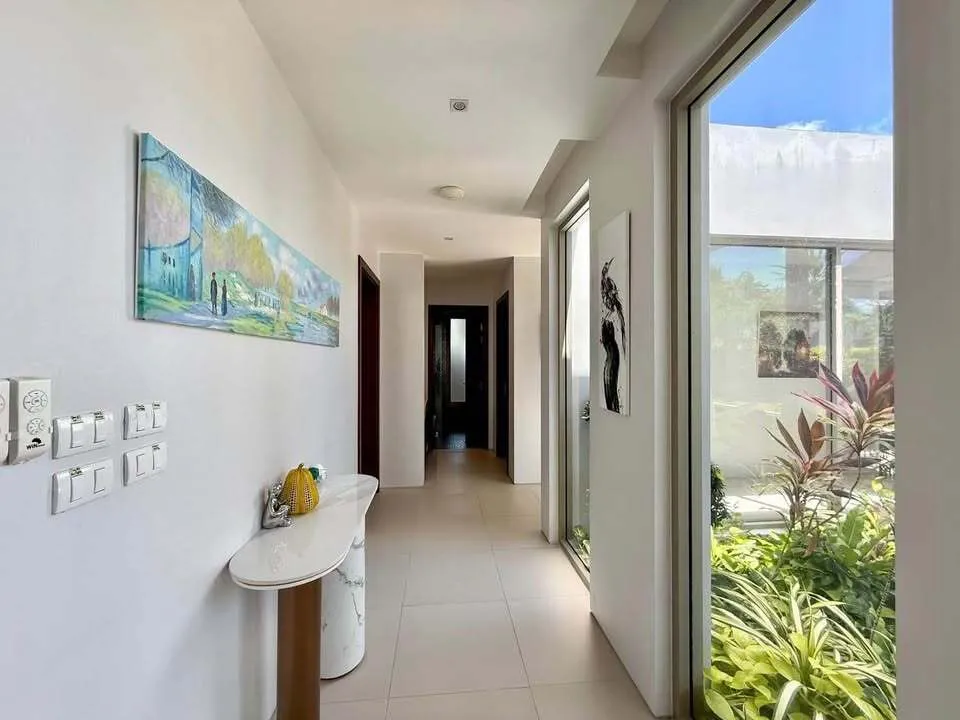Luxury 4-Bedroom Villa for Rent in Botanica, Phuket — Photo 1