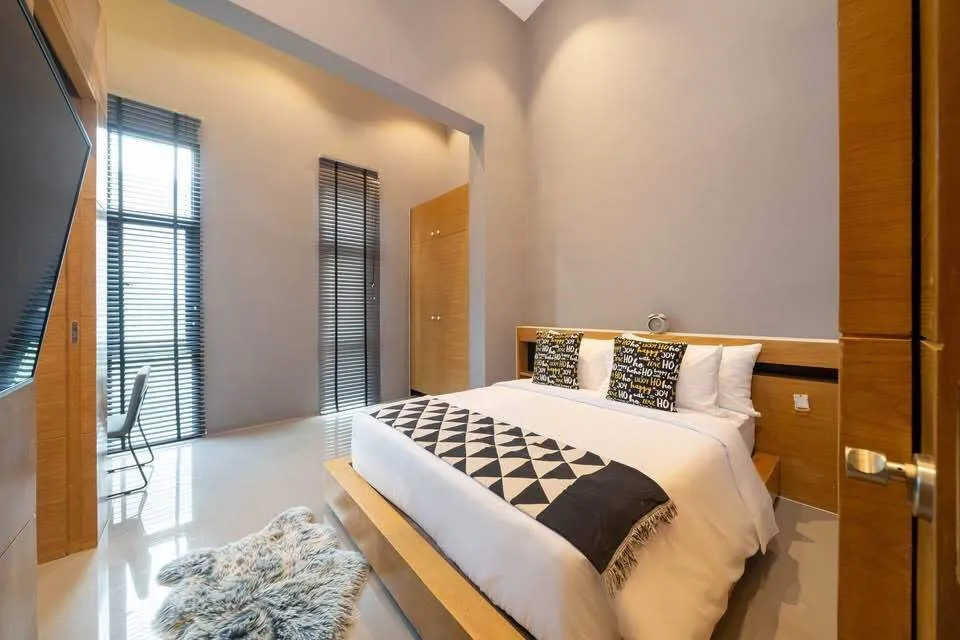 Modern 3-Bedroom Pool Villa for Rent in Cherngtalay, Phuket — Photo 1