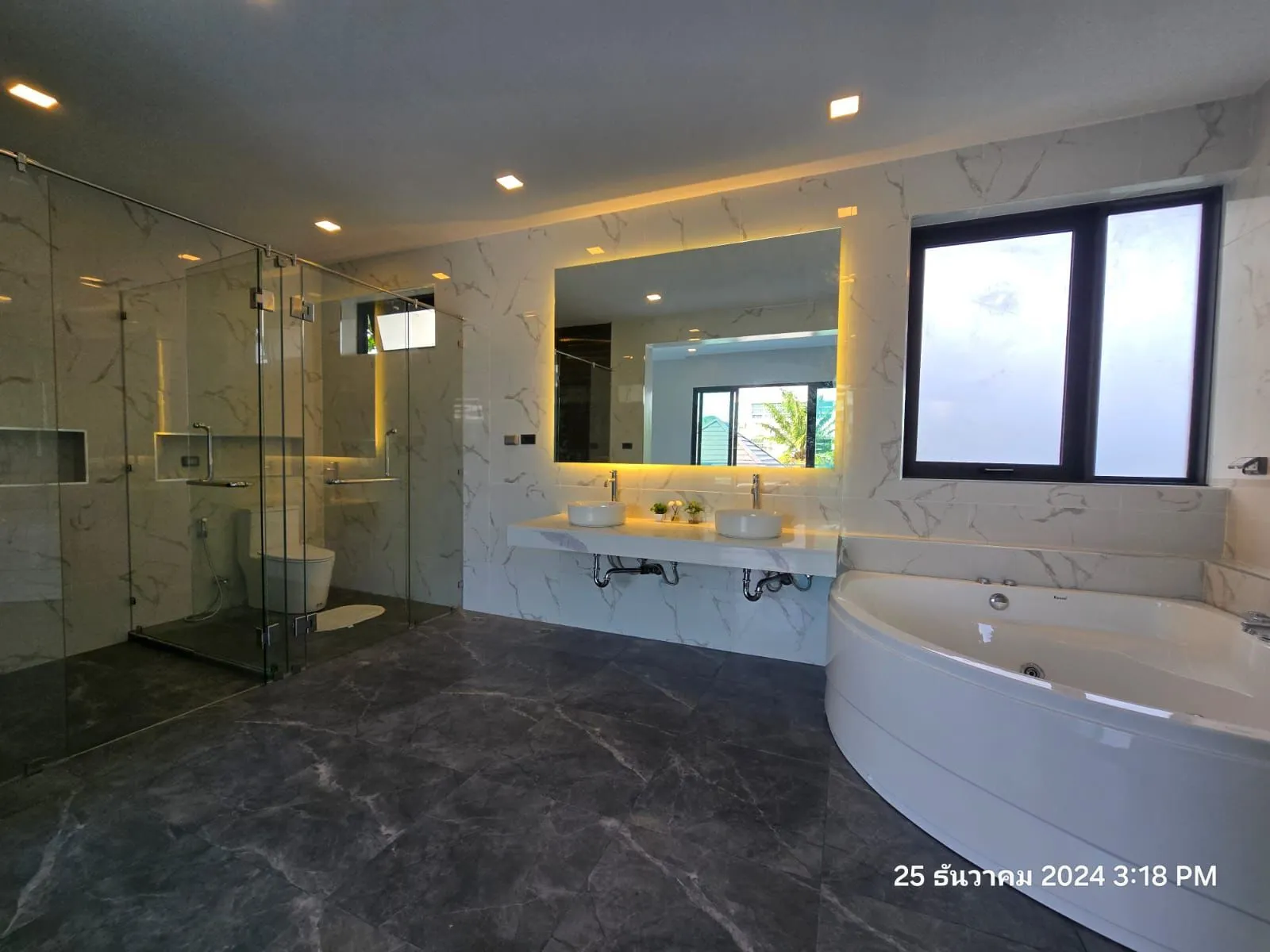 Luxurious 4-Bedroom Villa with Pool and Jacuzzi in Rawai | SD13032550