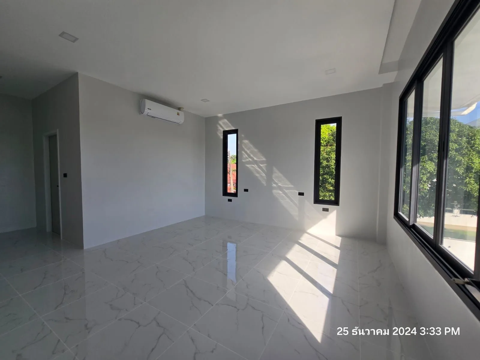 Luxurious 4-Bedroom Villa with Pool and Jacuzzi in Rawai | SD13032550 — Thumbnail 10