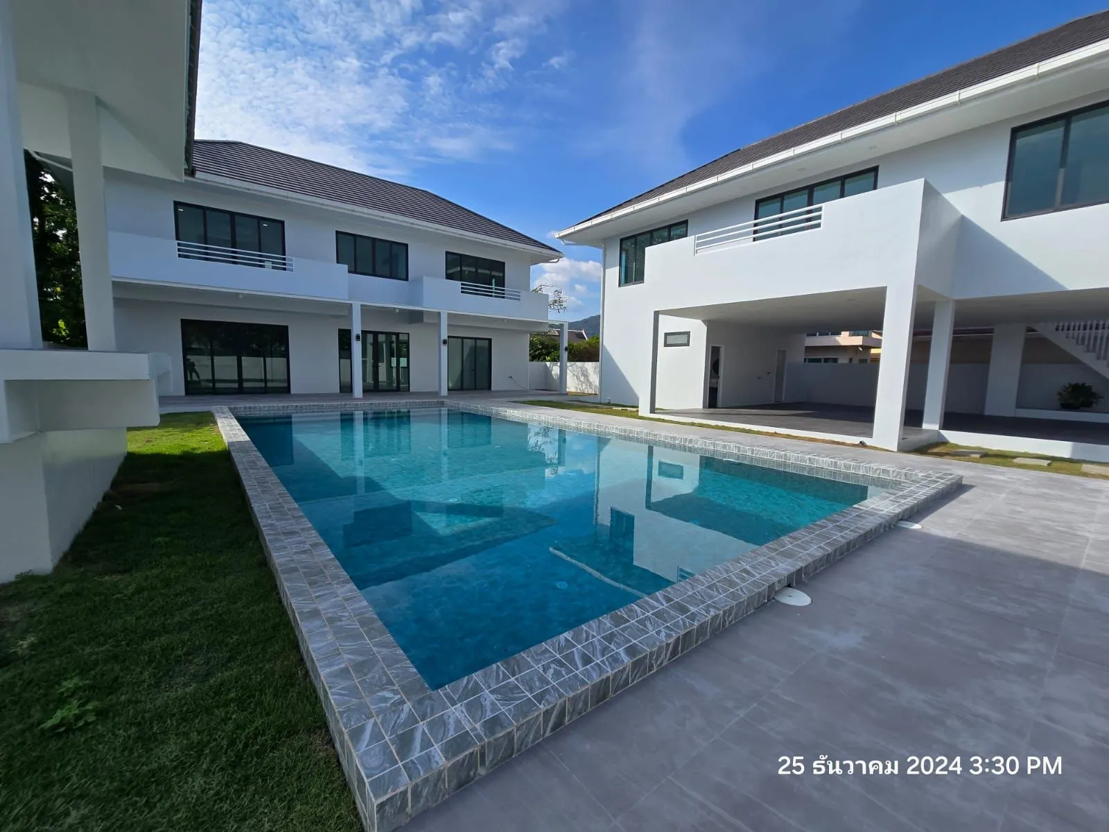 Luxurious 4-Bedroom Villa with Pool and Jacuzzi in Rawai | SD13032550 — Thumbnail 17