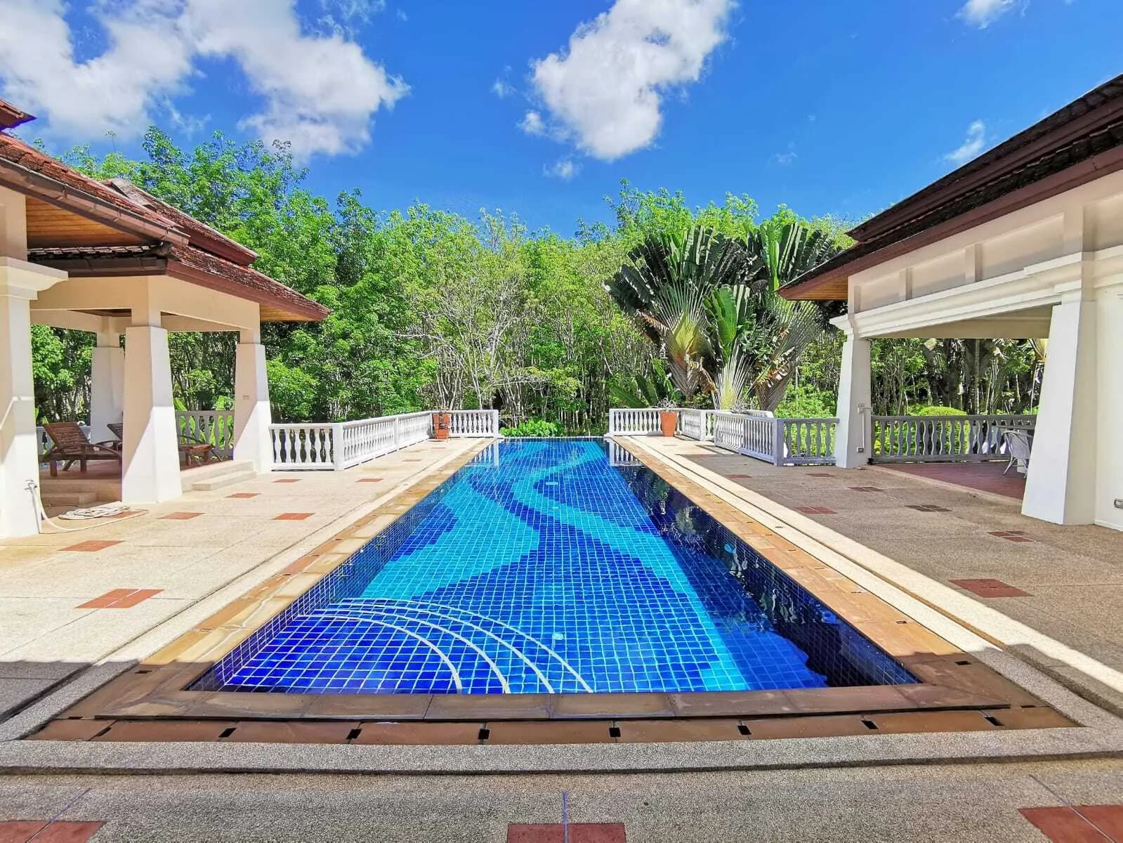 Spacious 7-Bedroom Villa with Private Pool and Large Garden in Thalang — Thumbnail 2