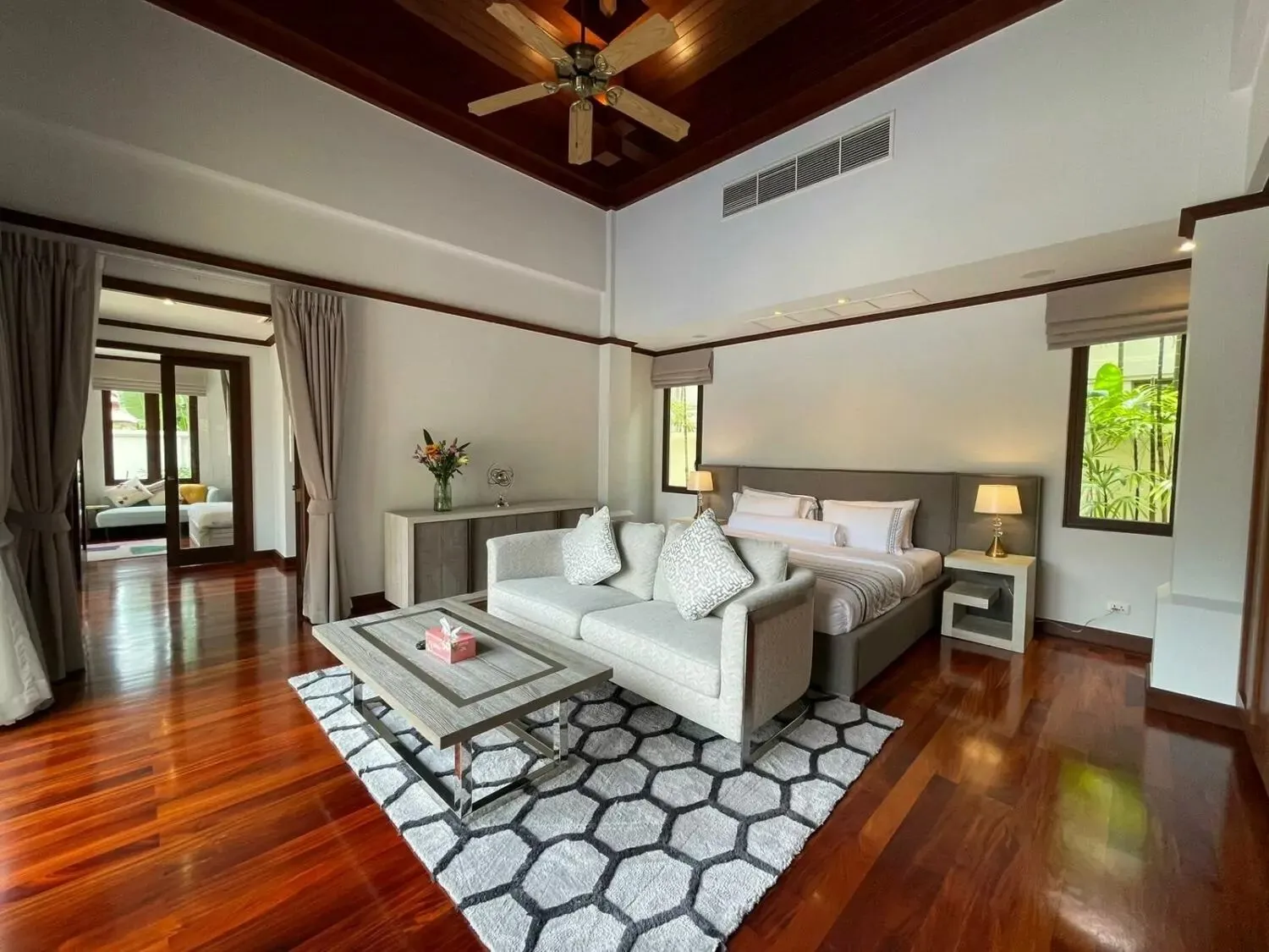Sai Taan: Luxurious 6-Bedroom Villa in Peaceful Cherng Talay | SD28032551 — Thumbnail 8