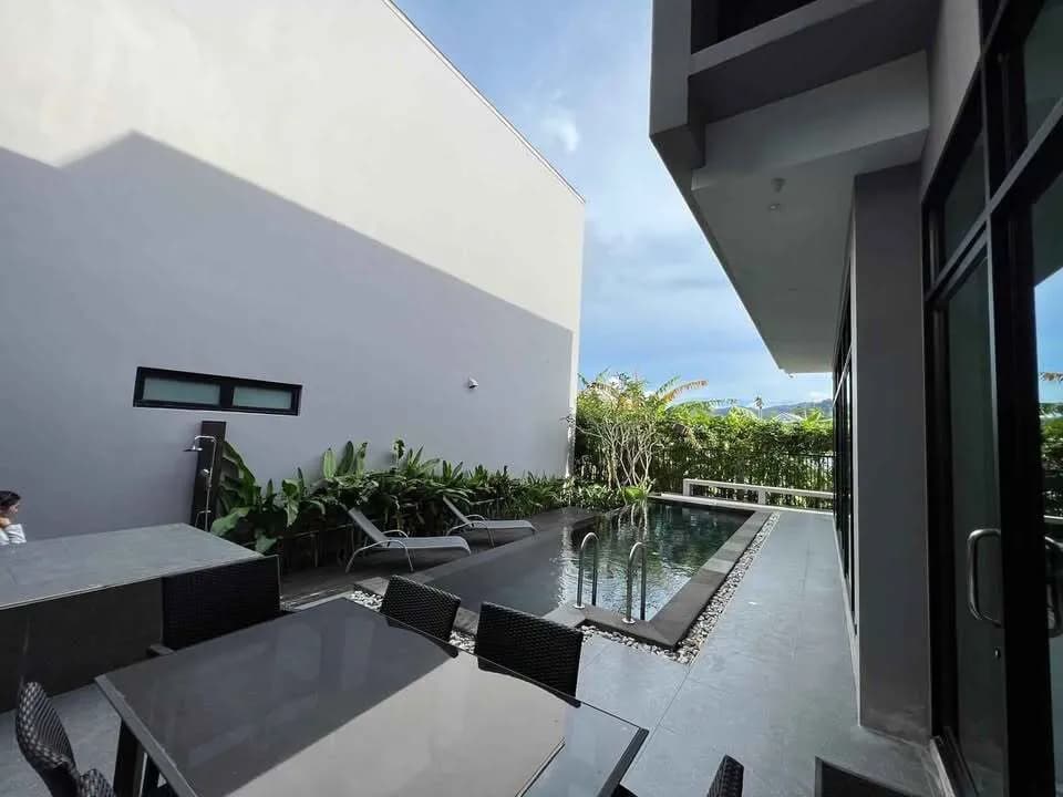 Stylish 3-Bedroom Villa for Rent at Wallaya Villas, Choeng Thale, Phuket — Thumbnail 3