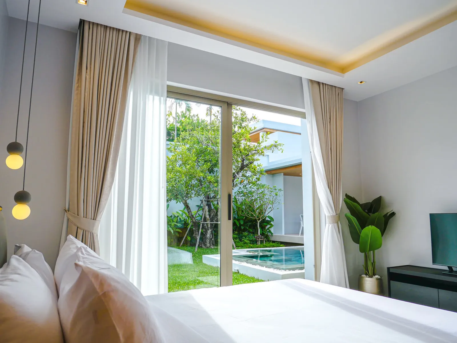 Modern 4-Bedroom Corner Villa with Pool in Botanica Foresta, Phuket | BC06072502 — Thumbnail 2