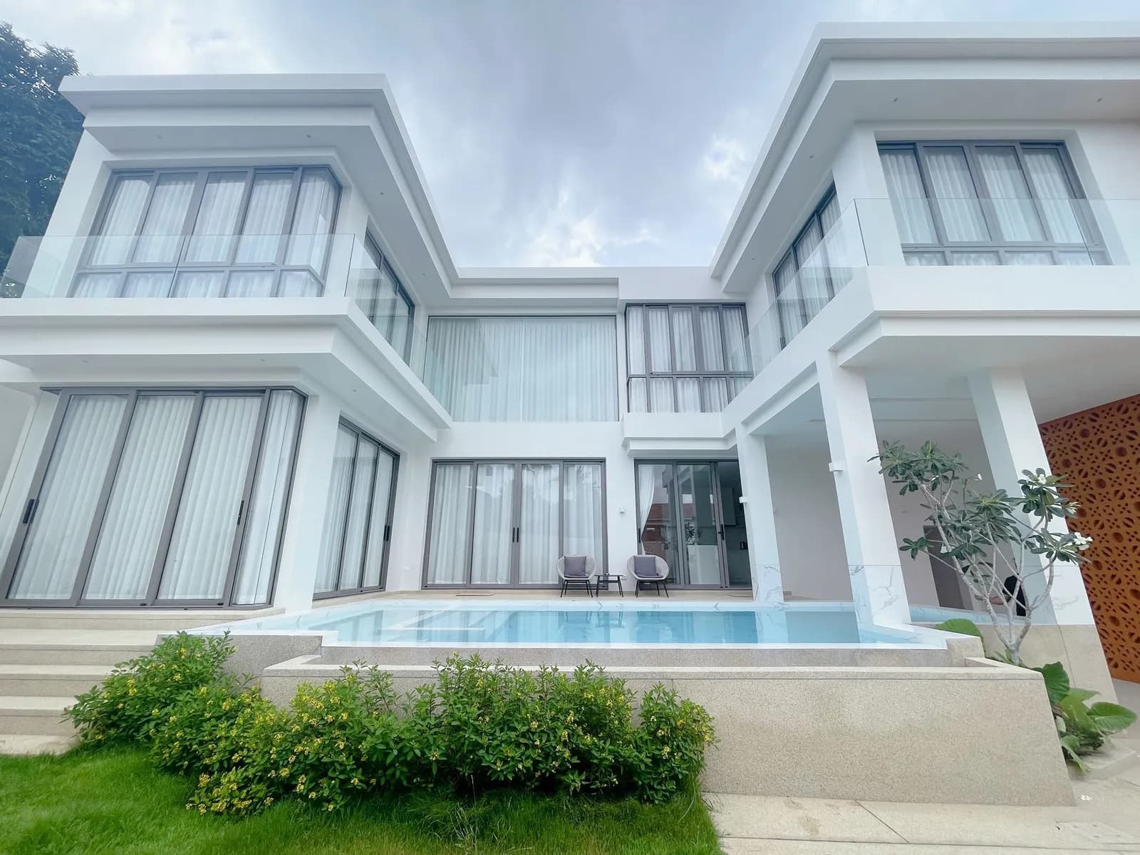 Alisa Pool Villa, 4-Bedroom Private Pool Villa for Sale | SD10072505 — Photo 1