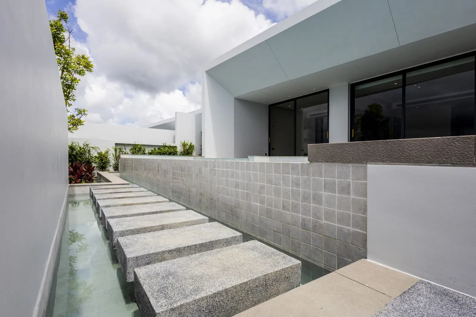 Clover Residence: Luxurious 3-Bedroom Villa in Laguna for Sale | SD29072550 — Thumbnail 10