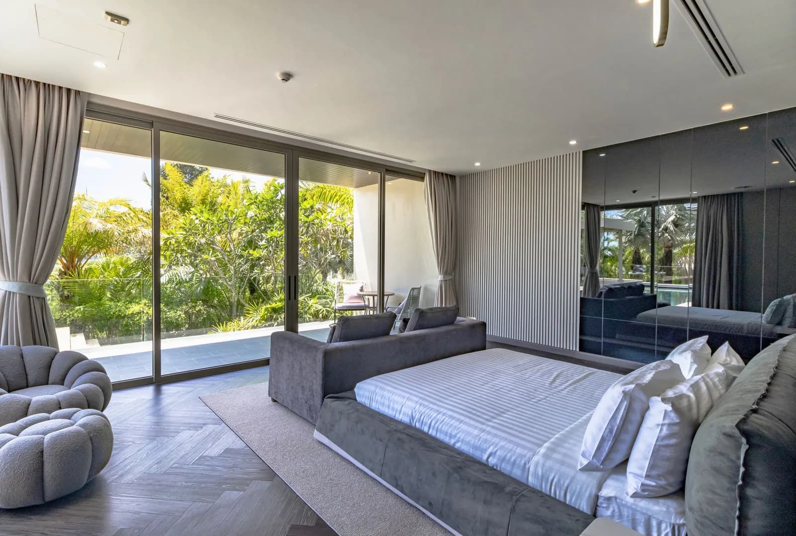 Luxury Property: Stunning 5-Bedroom Villa for Sale in Layan, Phuket | SC04082551 — Thumbnail 2