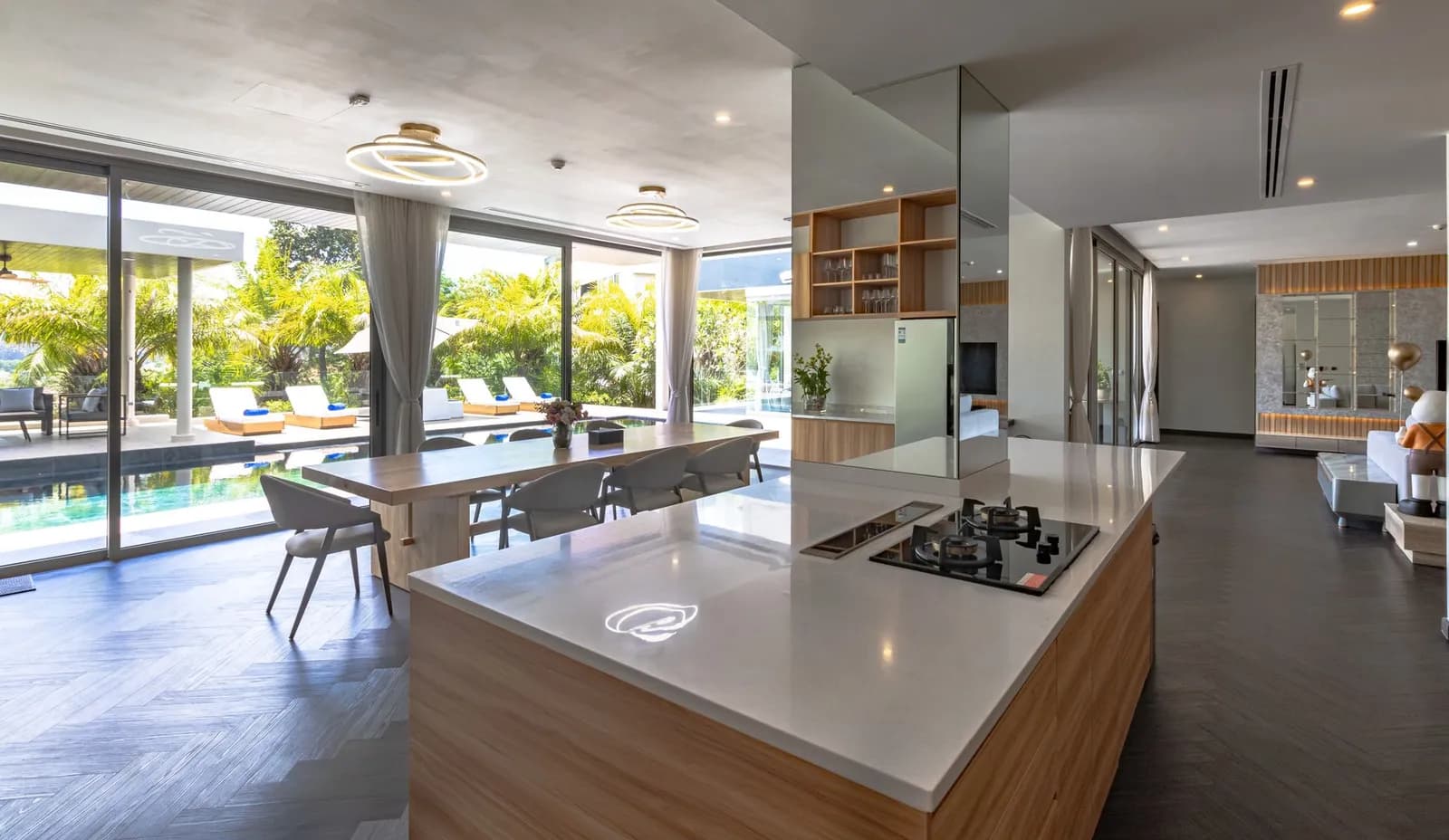Luxury Property: Stunning 5-Bedroom Villa for Sale in Layan, Phuket | SC04082551 — Thumbnail 11