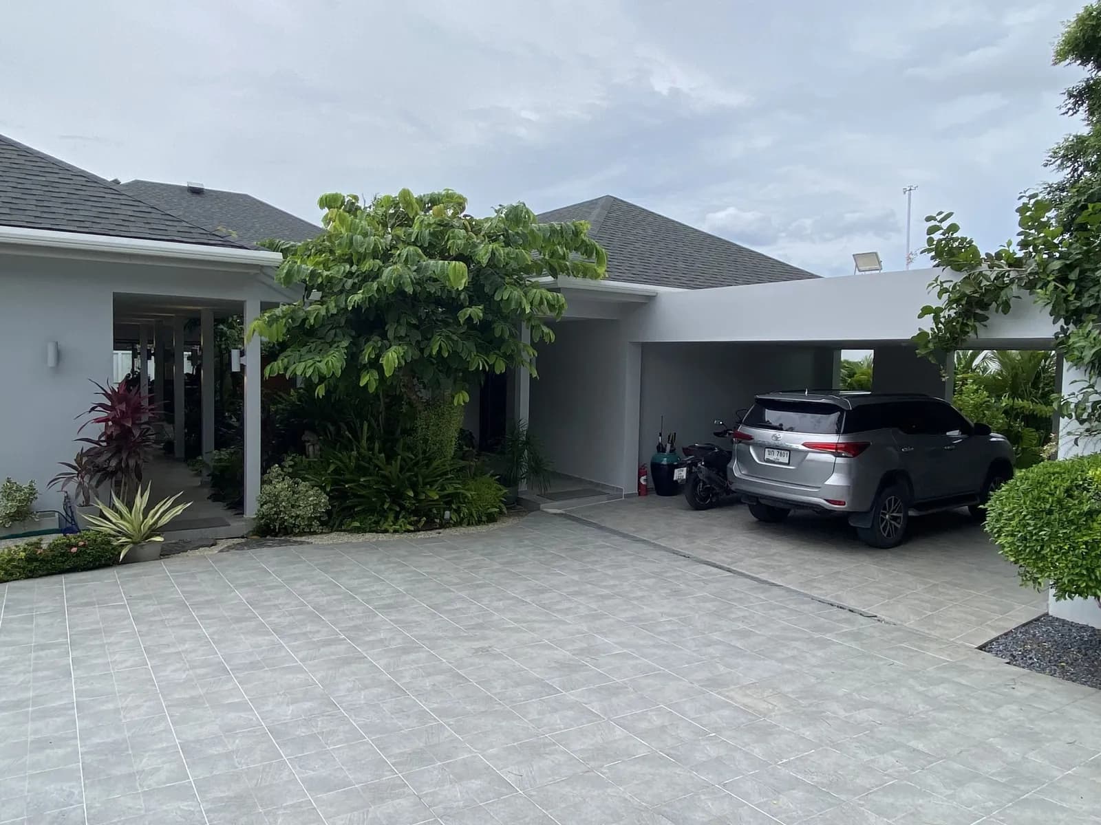 Luxurious 5-Bedroom Villa with Pool & Solar Panels in Pasak, Cherng Talay for Sale | SD28082550