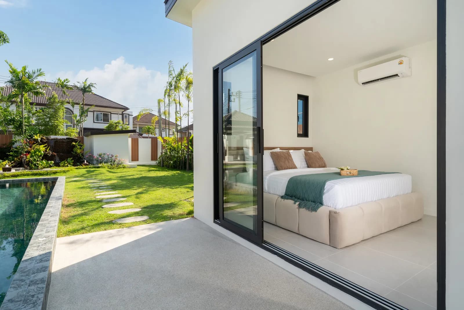 Stunning 4-Bedroom Villa with Pool in Sri Sunthon, Phuket | SI28052601 — Thumbnail 6