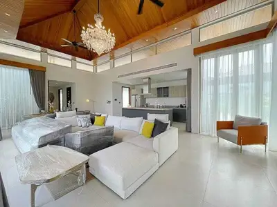 Stunning 4 Bedrooms with Private Pool Villa in Bangtao Beach