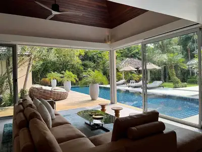 Big Luxury Pool Villa Layan Estate
