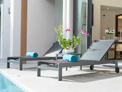 Brand new luxury 3 bedrooms villa in Bangtao