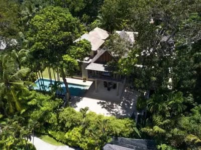 Oceanfront 5 bedrooms villa for rent in Trisara