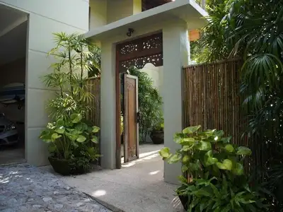 Oceanfront 5 bedrooms villa for rent in Trisara