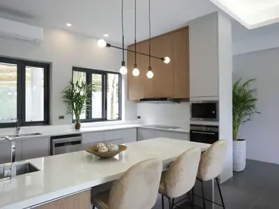 Mountain 4 bedrooms