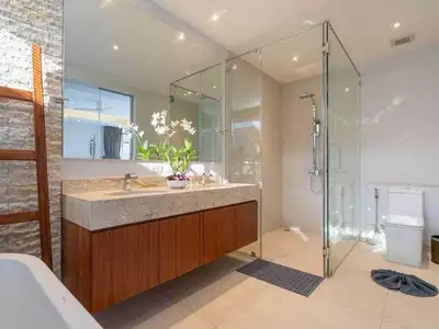 Botanica 4 bedrooms with private pool for rent
