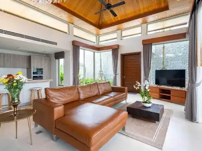 Botanica 4 bedrooms with private pool for rent
