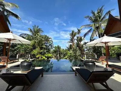 Ayara 4 bedrooms with private pool for rent in Surin