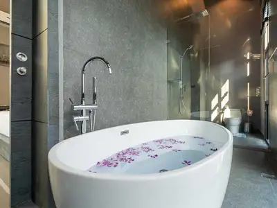 Modern 4 bedrooms with private pool for rent