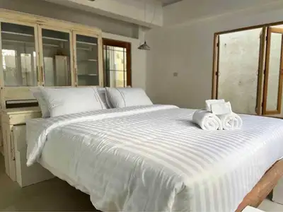 Beautiful 4 bedrooms with private pool for rent