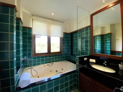 Laguna Water 4 bedrooms with private pool for rent