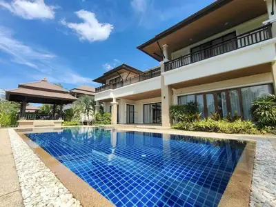 Laguna 4 bedrooms with private pool for rent