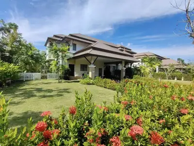 Laguna 4 bedrooms with private pool for rent